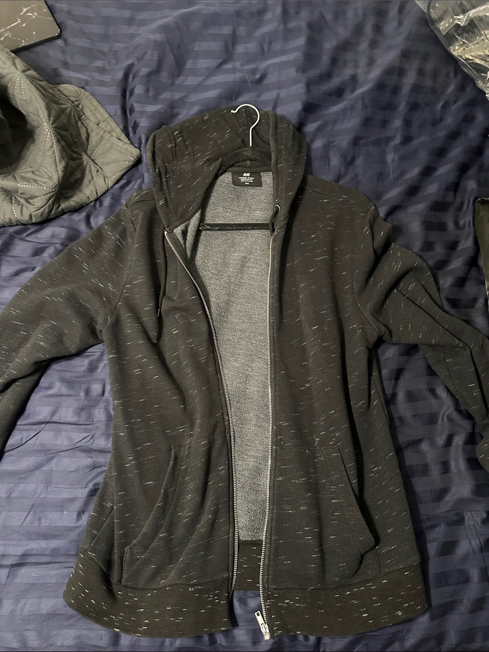 H&M Men’s Black Heathered Full-Zip Sweater